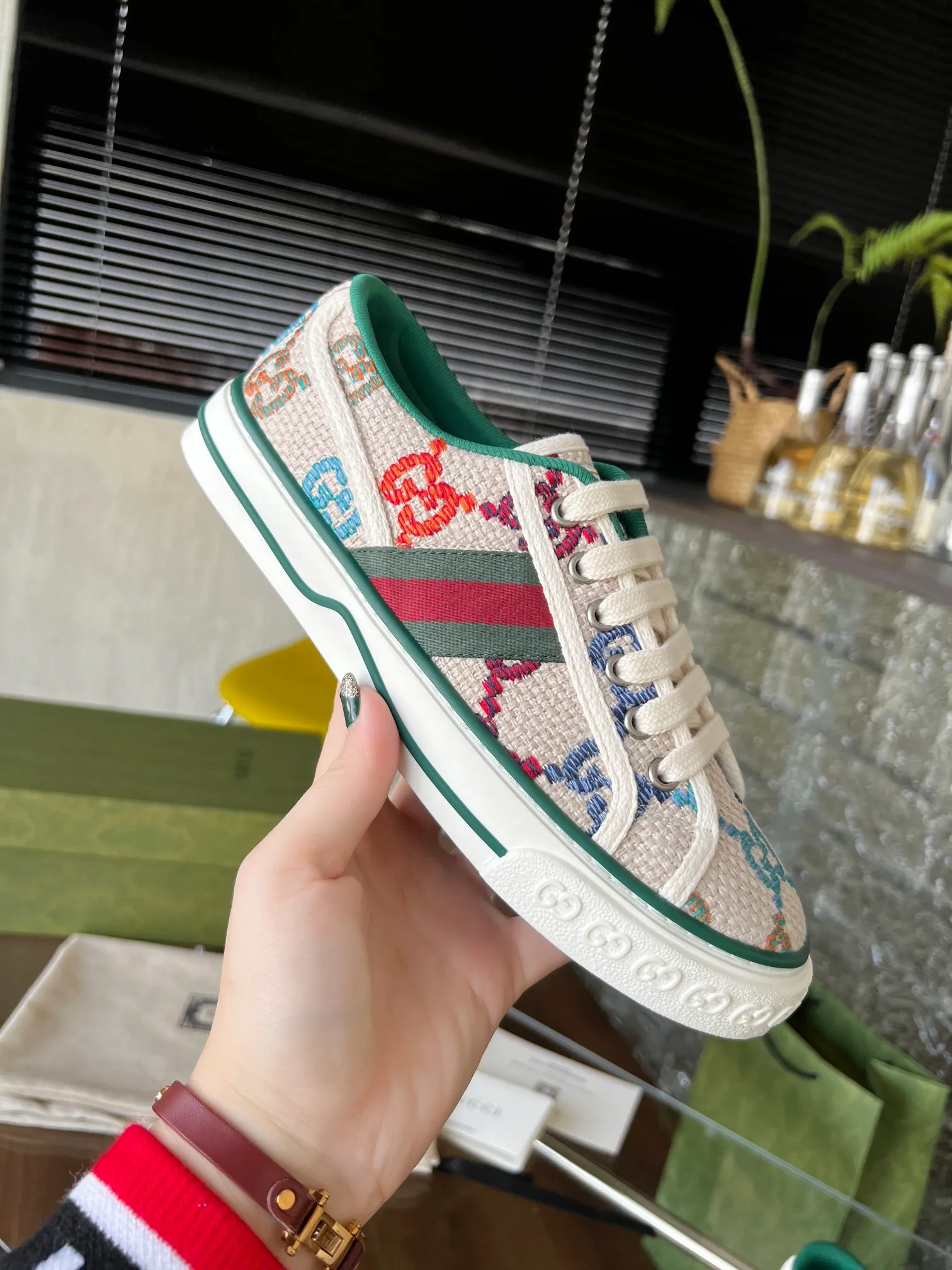 👟👟Ex-factory price 440👟👟 GUCCI new model 1977, classic LOGO material, 1:1 electric embroidery according to the original version, high version, complete package, low and highest version👟👟Ex-factory price U foam feet. T👟👟Ex-factory price U outsole, complete package! 35-44